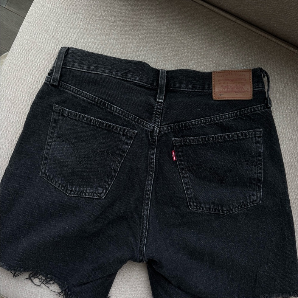 Levi's Black Denin Shorts - mid thigh